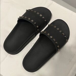 Valentino Slides